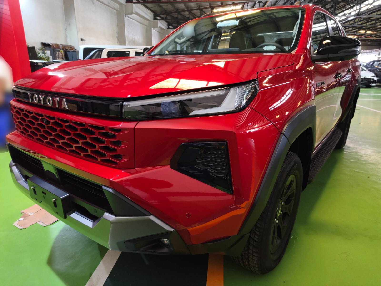 2026 TOYOTA HILUX DOUBLE CAB CONQUEST 2.8 4WD AT Red