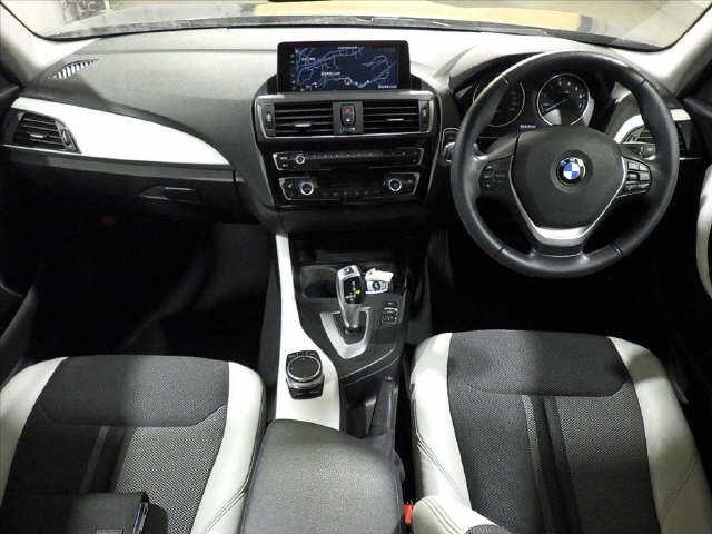 BMW 1 Series 118i 2017 image 2