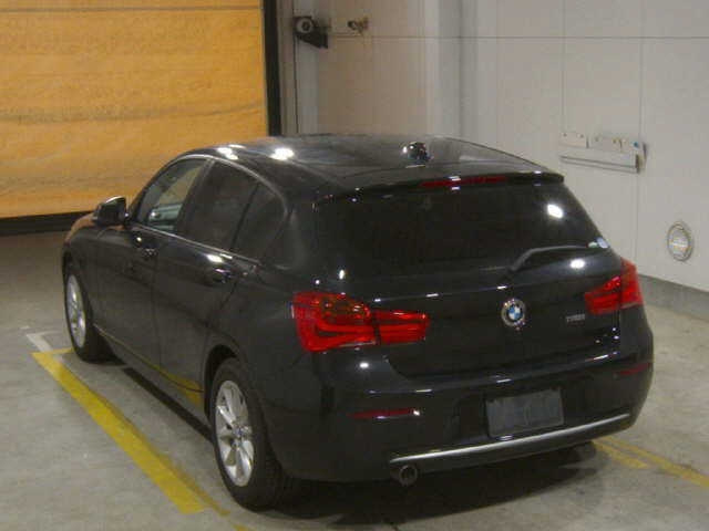 BMW 1 Series 118i 2017 image 7