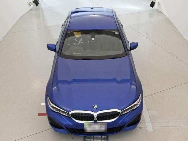 BMW 3 Series 320i M Sport Blue 2020 image 8