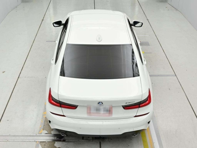 BMW 3 Series 320i White M Sport 2021 image 10