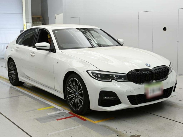 BMW 3 Series 320i White M Sport 2021 image 7