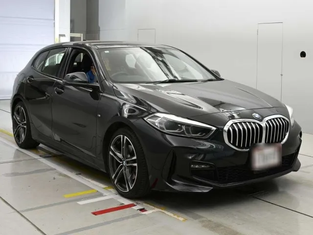 BMW 1 Series 118d M Sport Edition Shadow 2021 image 9