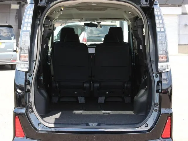 Toyota Voxy Black 2015 image 4