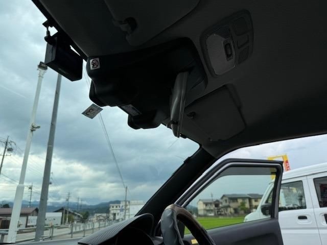 Suzuki Ignis Silver 2018 image 8