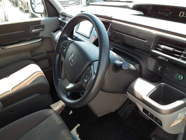 Honda Stepwgn G Honda Sensing White 2016 image 5