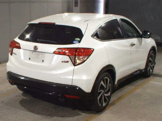 Honda Vezel RS Pearl White 2017 image 3
