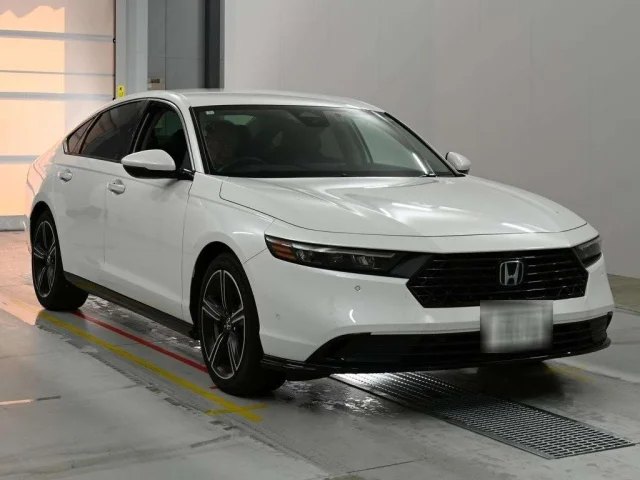 Honda Accord White Pearl 2024 image 6