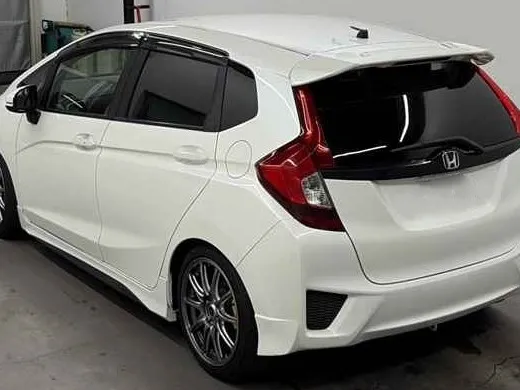 Honda Fit RS White 2014 image 3