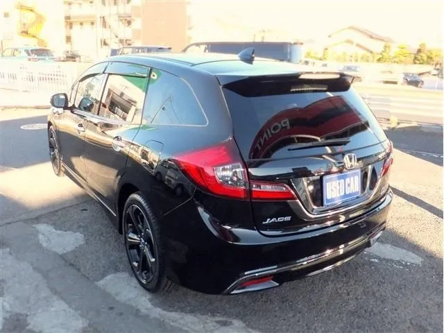 Honda Jade Black Hybrid RS Black H Sensing 2020 image 4