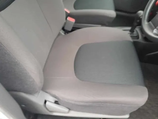 Nissan AD Van White 2021 image 8