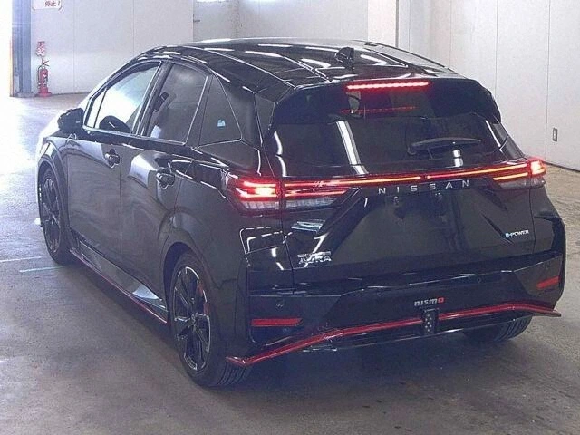 Nissan Aura Black 2022 image 2
