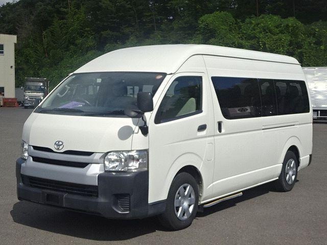 TOYOTA HIACE COMMUTER 2017 WHITE
