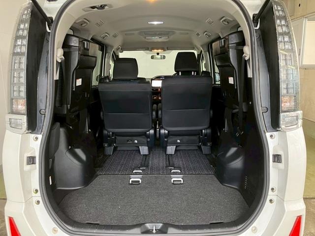 Toyota Voxy 2015 White image 8