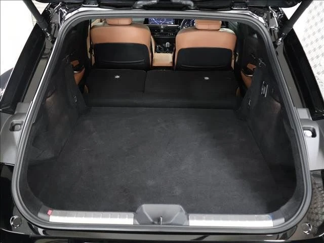 Toyota Crown Sport Z Black 2024 image 5