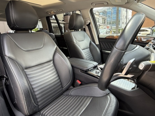 MERCEDES-BENZ GLS Black 2016 image 10