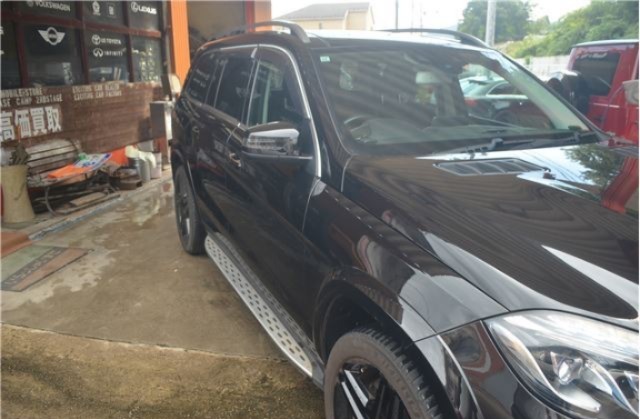 MERCEDES BENZ GLS Black image 9