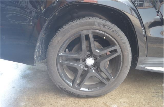 MERCEDES BENZ GLS Black image 16