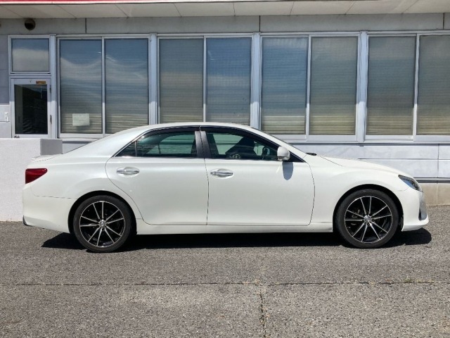 TOYOTA MARK X White 2016 image 3