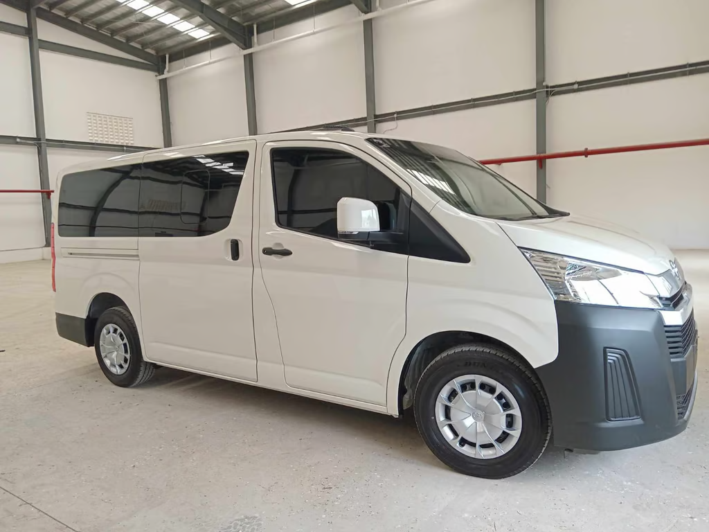 2027 TOYOTA HIACE VAN COMMUTER DELUXE 2.8 2WD MT White image 2