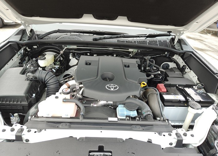 2026 TOYOTA HILUX TRAVO OVERLAND 2.8 2WD AT image 15