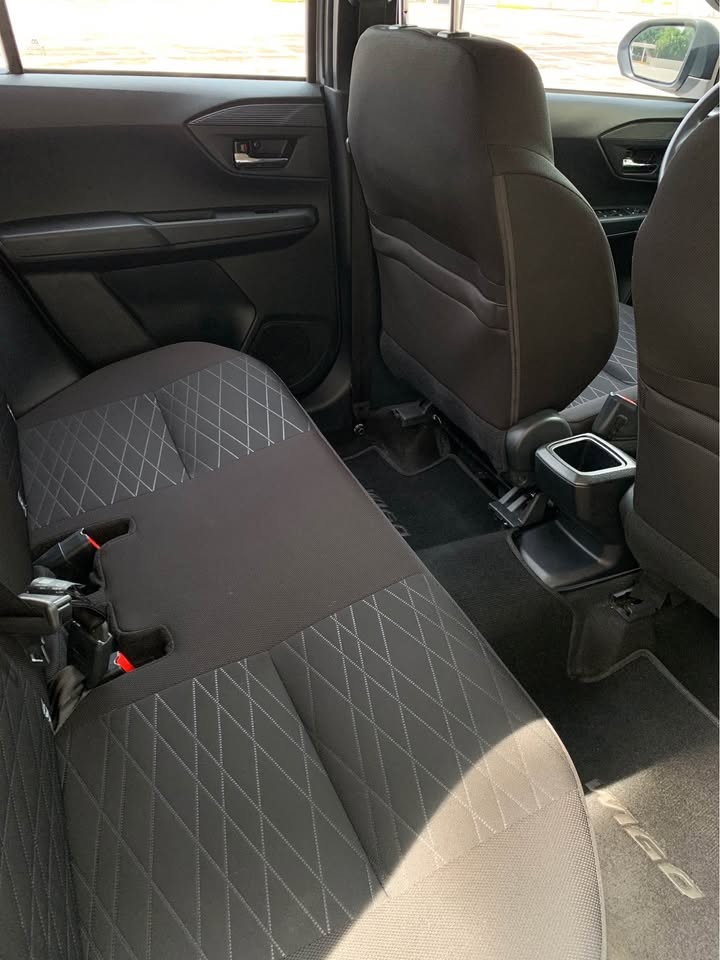 2027 TOYOTA WIGO HATCHBACK G 1.0 2WD CVT Silver image 10
