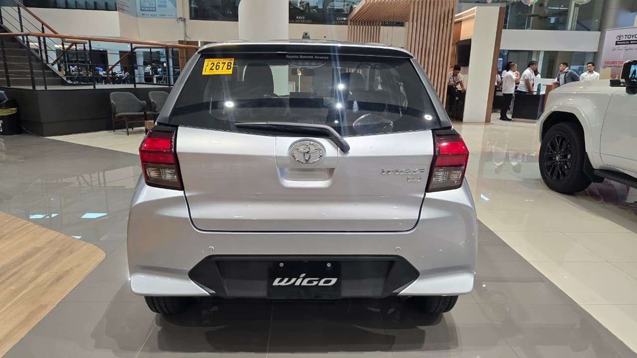 2027 TOYOTA WIGO HATCHBACK G 1.0 2WD CVT Silver image 4