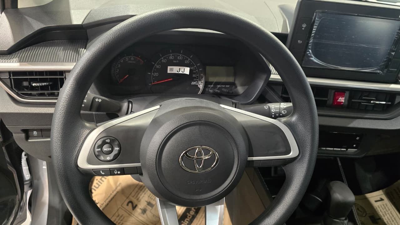 2027 TOYOTA WIGO HATCHBACK G 1.0 2WD CVT Silver image 15
