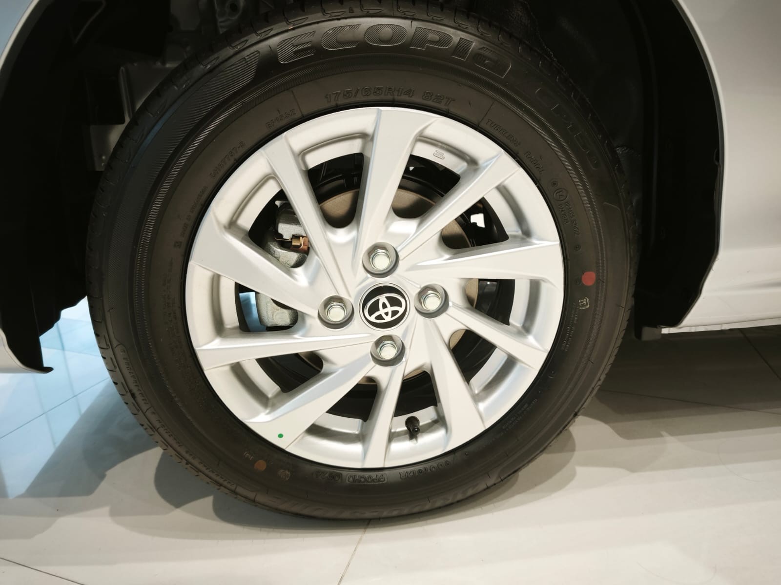 2027 TOYOTA WIGO HATCHBACK G 1.0 2WD CVT Silver (Z-1316) image 10