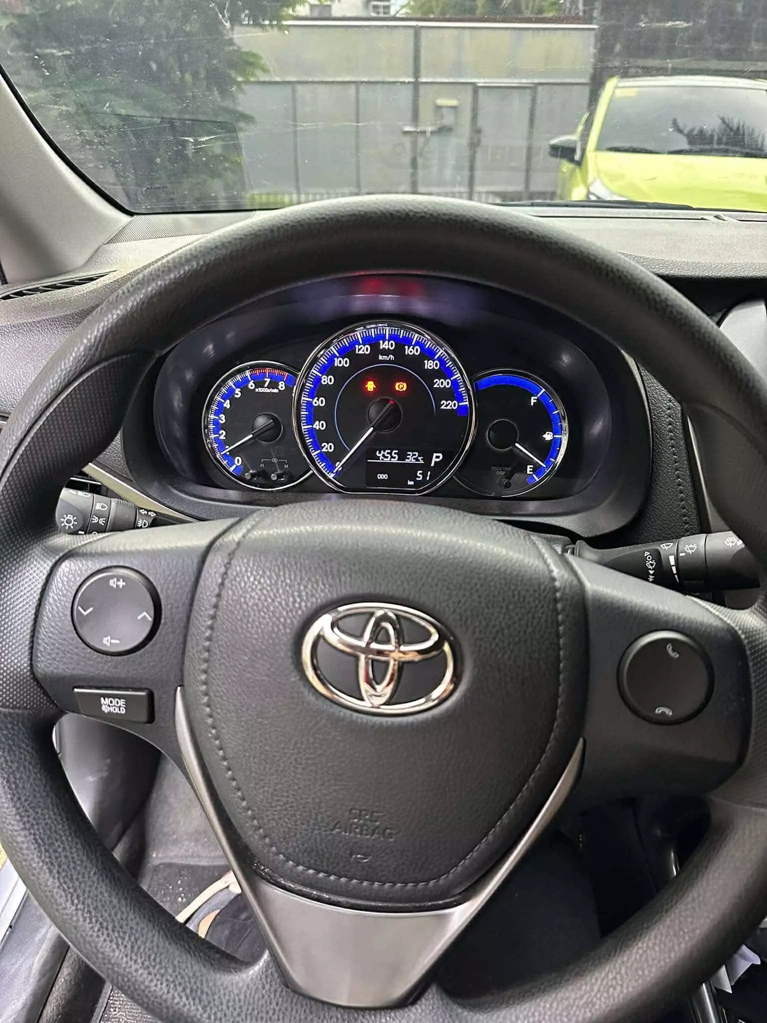 2027 TOYOTA VIOS SEDAN XLE 1.3 2WD CVT Silver image 3