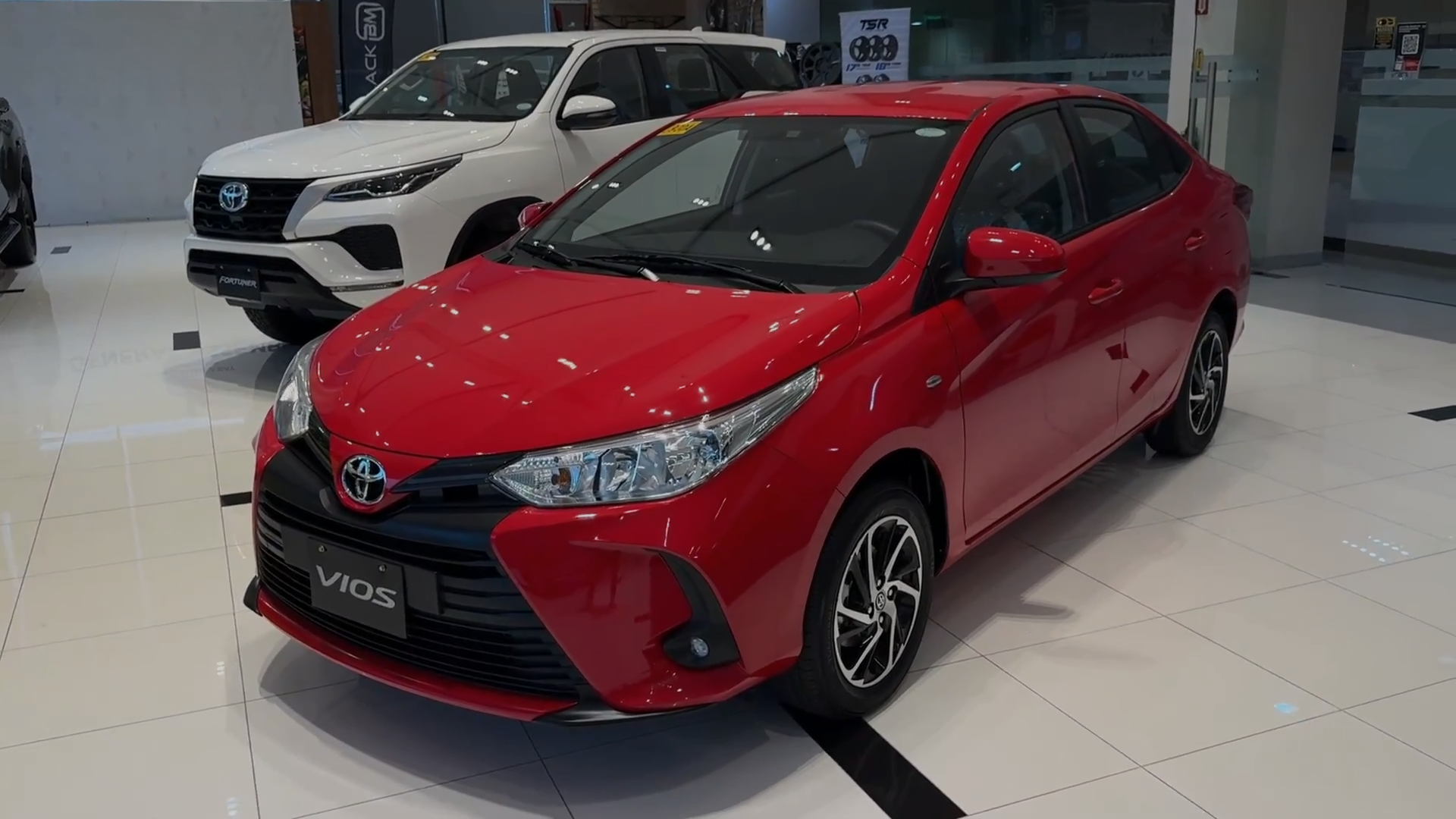 2027 TOYOTA VIOS SEDAN XLE 1.3 2WD CVT Red