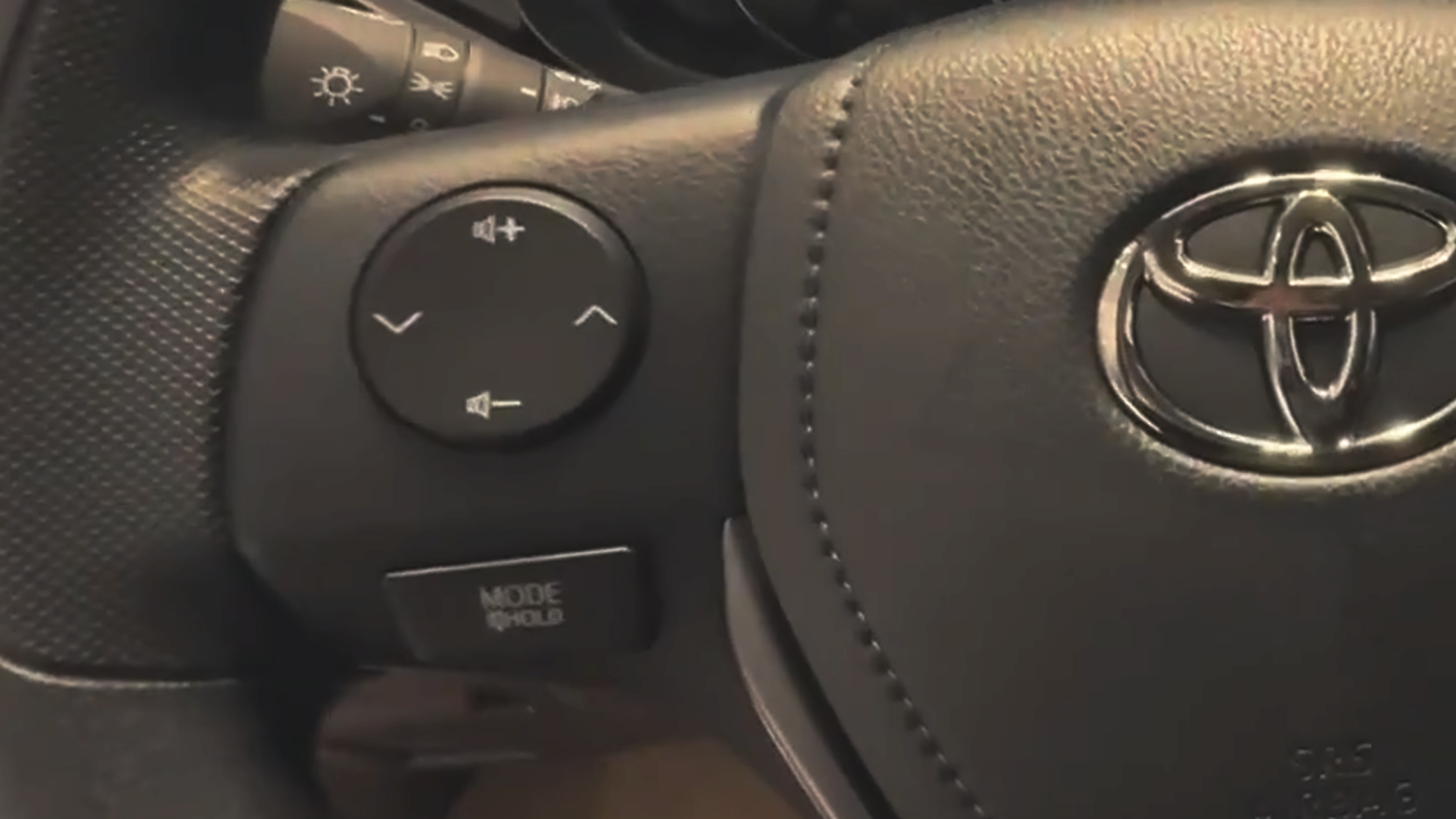 2027 TOYOTA VIOS SEDAN XLE 1.3 2WD CVT Red image 10