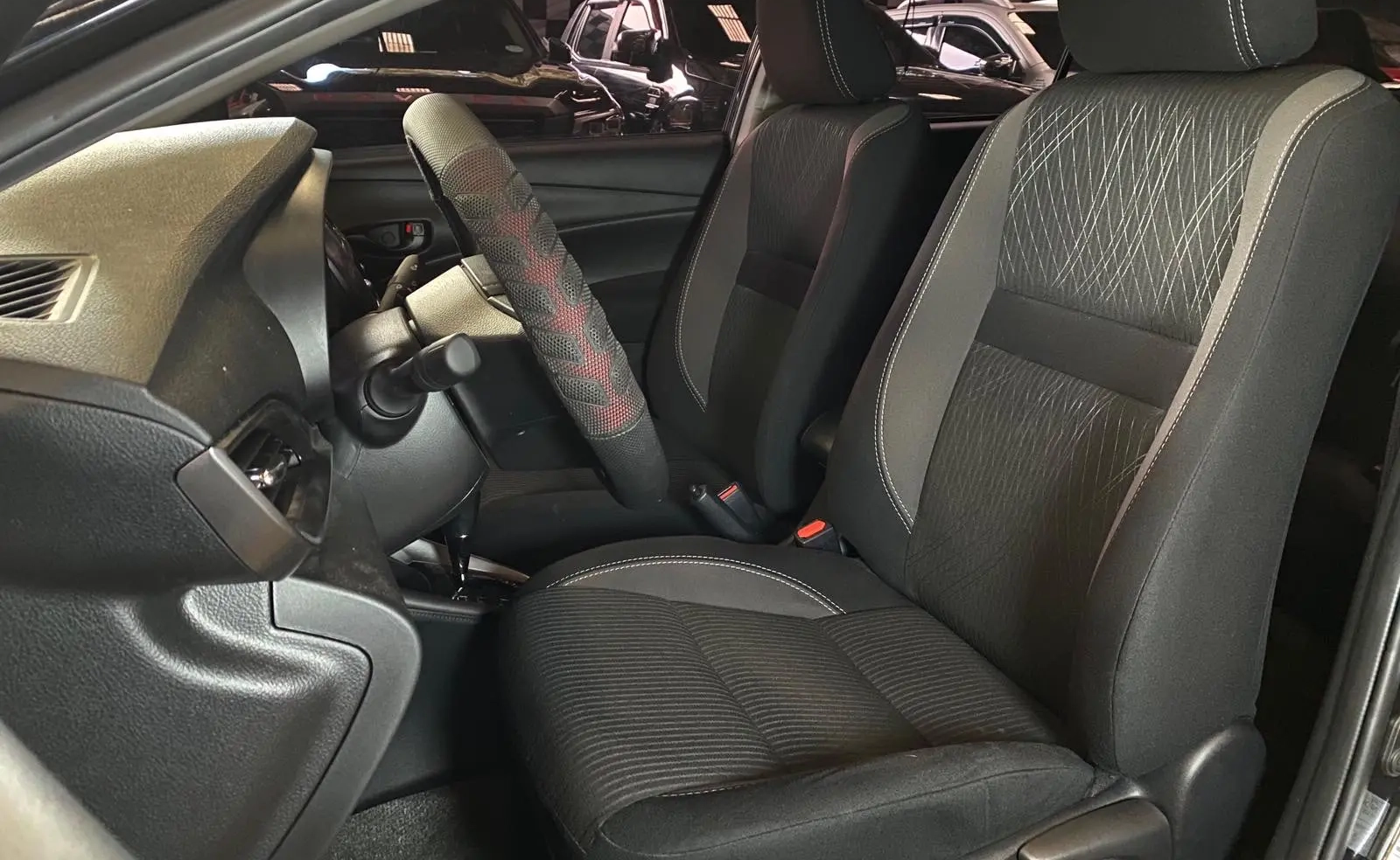 2027 TOYOTA VIOS SEDAN XLE 1.3 2WD CVT Black image 2