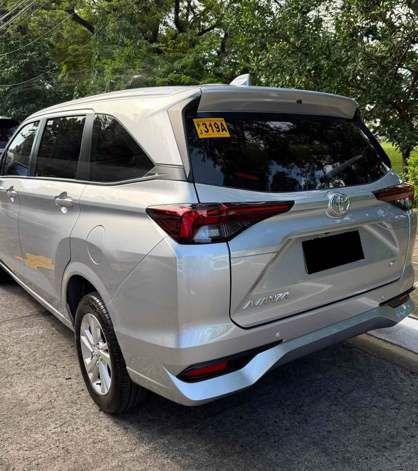 2027 TOYOTA AVANZA SUV E 1.3 2WD AT Silver image 4