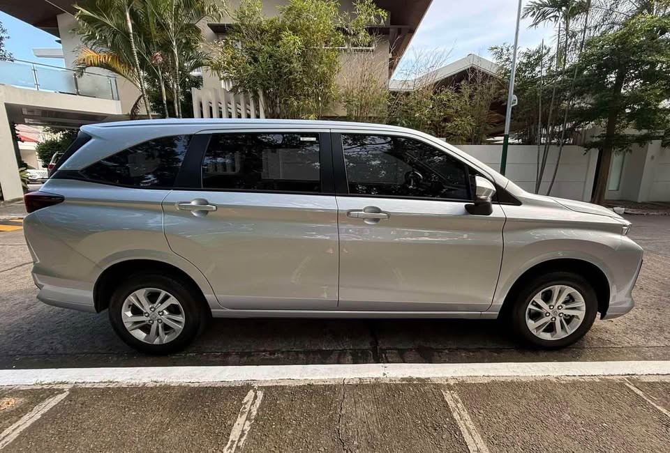 2027 TOYOTA AVANZA SUV E 1.3 2WD AT Silver image 6