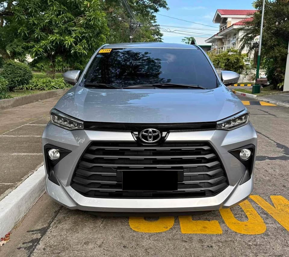 2027 TOYOTA AVANZA SUV E 1.3 2WD AT Silver image 8