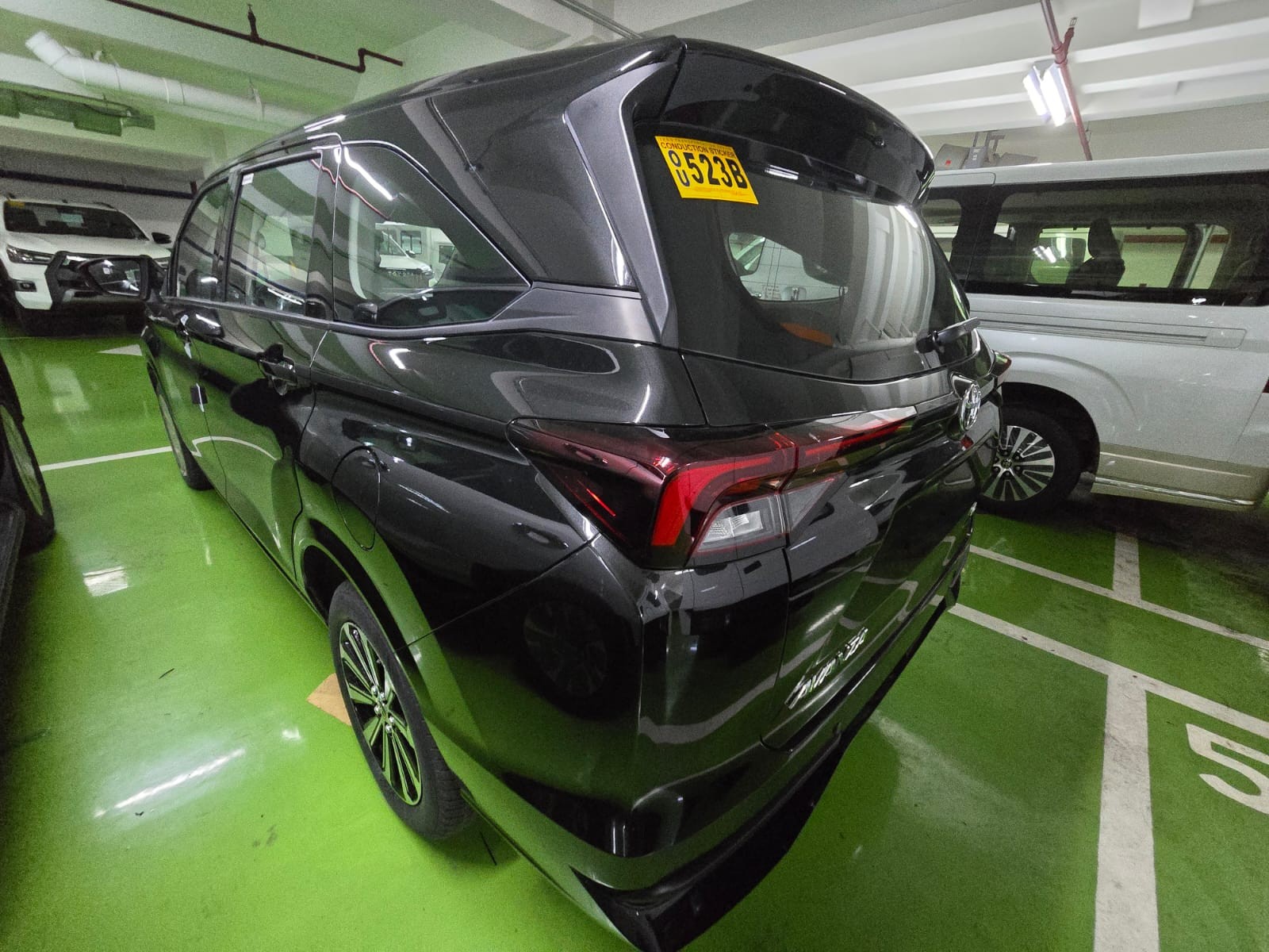 2027 TOYOTA AVANZA MPV G 1.5 2WD CVT Black image 4