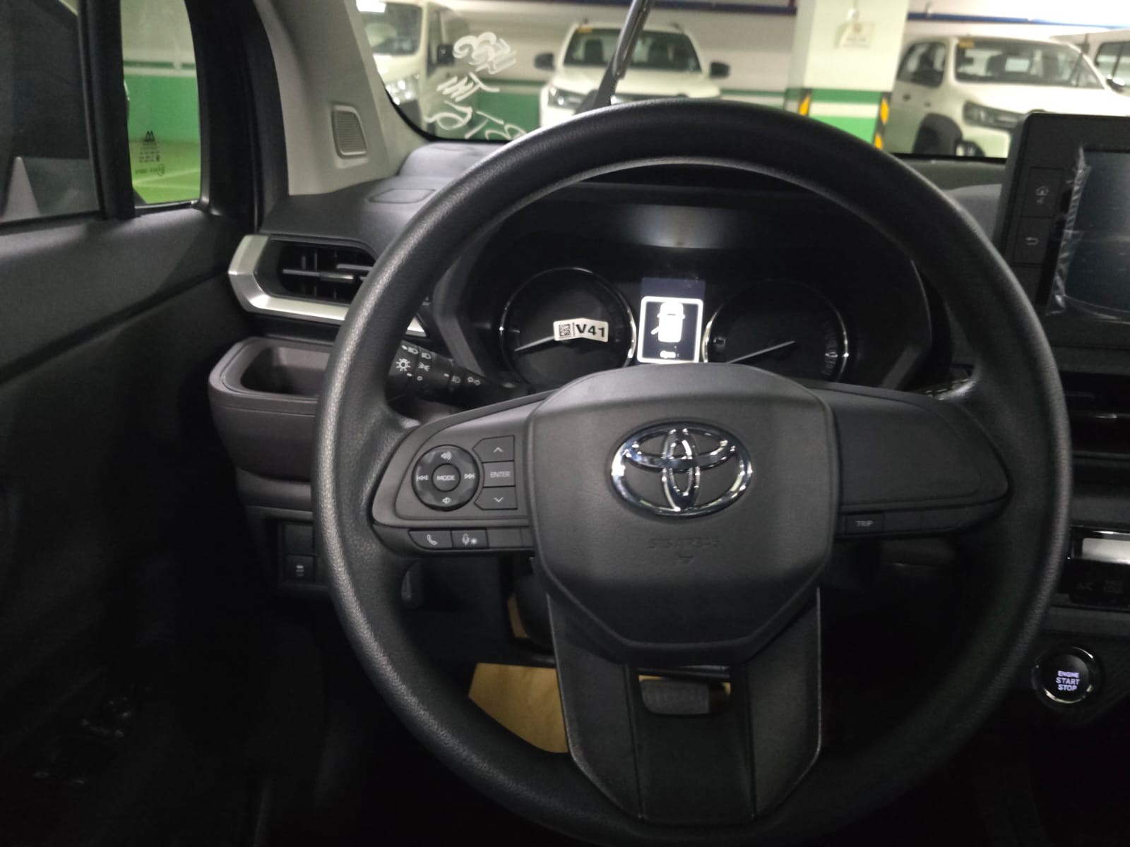 2027 TOYOTA AVANZA MPV G 1.5 2WD CVT Black image 24