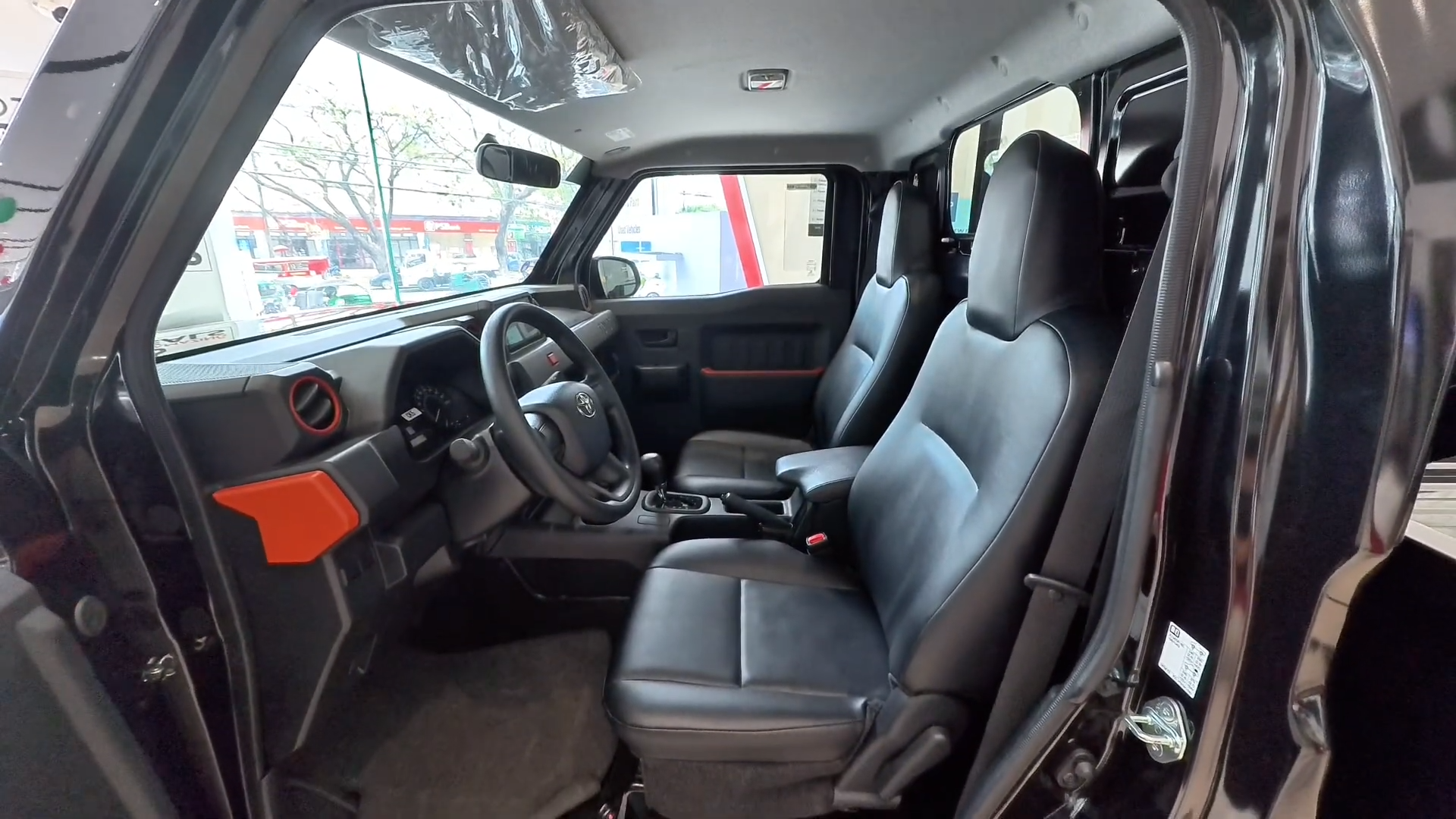 2027 TOYOTA TAMARAW SINGLE CAB GL Dropside DSL 2.4 2WD AT Black image 12