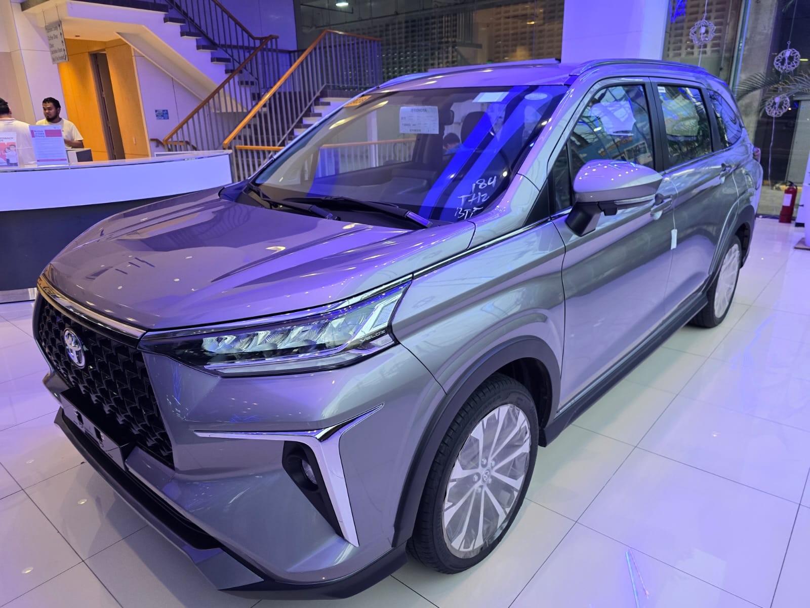 2027 TOYOTA VELOZ SUV V 1.5 2WD CVT Silver