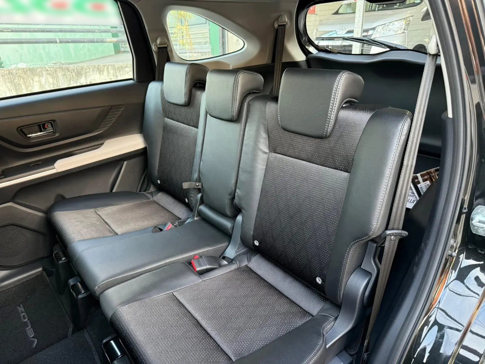 2027 TOYOTA VELOZ SUV V 1.5 2WD CVT Black image 9
