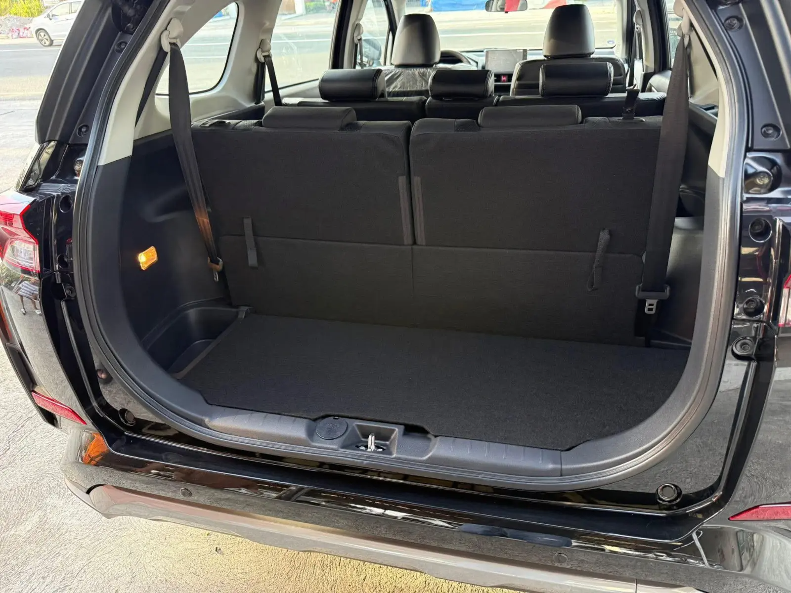 2027 TOYOTA VELOZ SUV V 1.5 2WD CVT Black image 11
