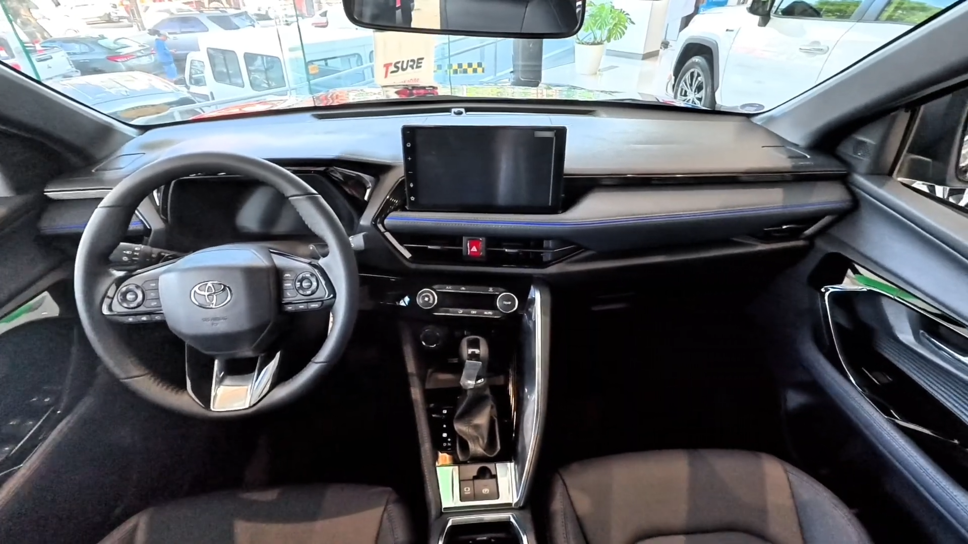 2027 TOYOTA YARIS CROSS SUV V 1.5 2WD CVT Blue image 17