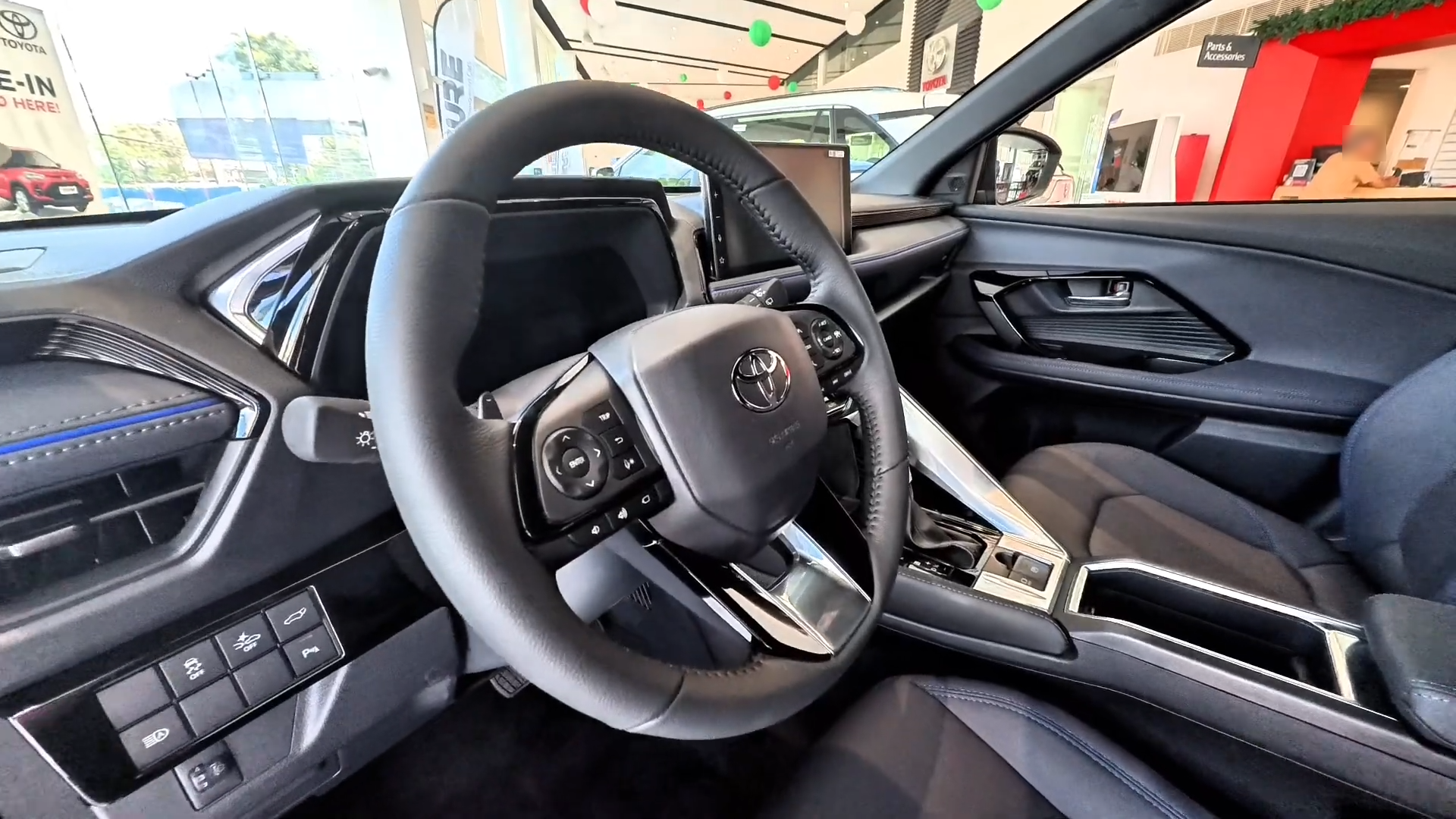 2027 TOYOTA YARIS CROSS SUV V 1.5 2WD CVT Blue image 18