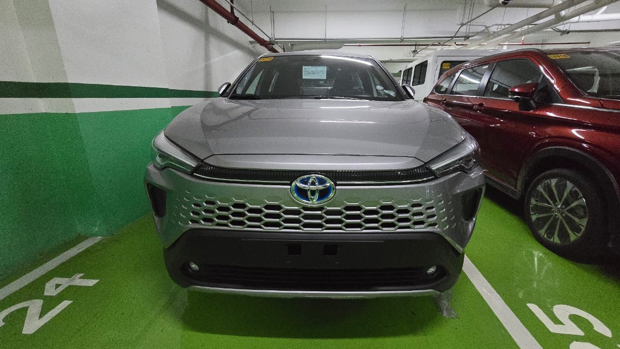 2027 TOYOTA COROLLA CROSS SUV G 1.8 2WD AT Silver image 7