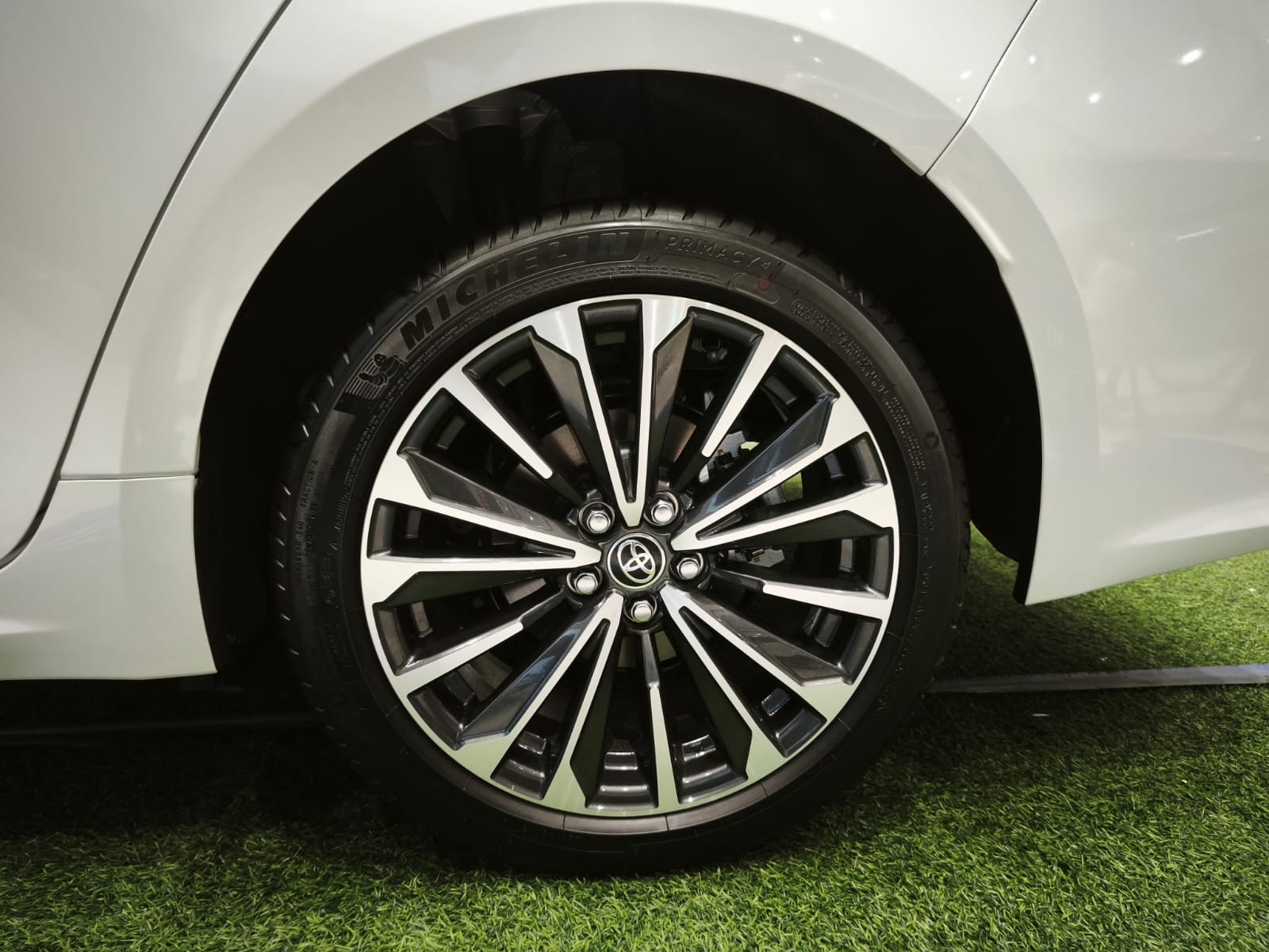 2027 TOYOTA COROLLA ALTIS SEDAN G HEV 1.8 2WD CVT White image 11
