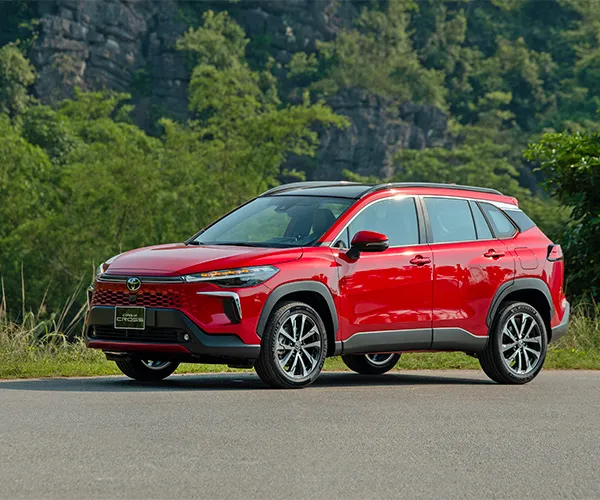 2027 TOYOTA COROLLA CROSS SUV PETROL 1.8 2WD CVT Red