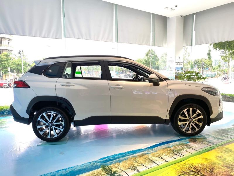 2027 TOYOTA COROLLA CROSS SUV HEV 1.8 2WD CVT White image 5