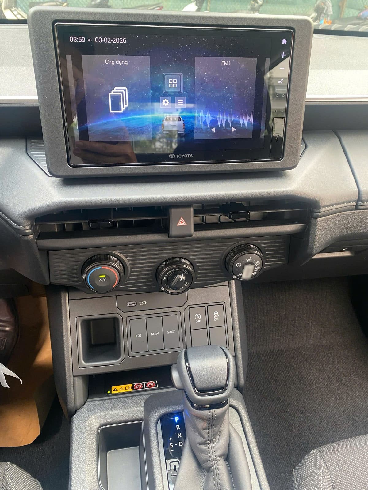 2027 TOYOTA HILUX DOUBLE CAB PRO 2.8 2WD AT Black (Z-1387) image 16