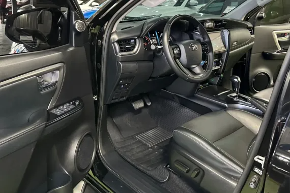 2027 TOYOTA FORTUNER SUV Q 2.8 2WD AT Black image 18
